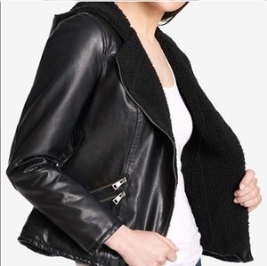 🏍️New Levi's leather hooded jacket size L